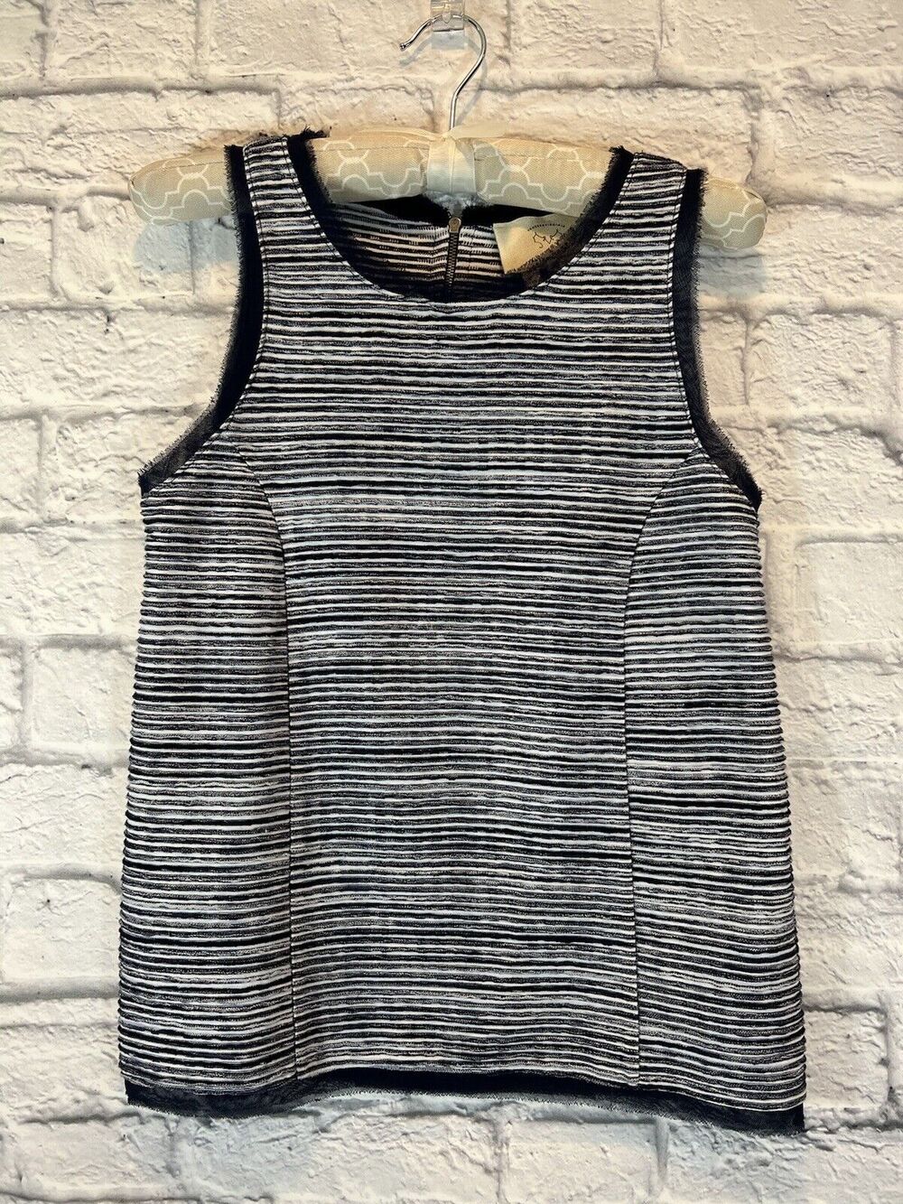 Anthropologie Vanessa Virginia navy white striped zip back tank Size Medium